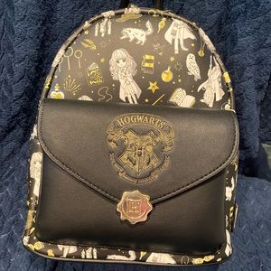 NWT Loungefly Harry Potter Hogwarts Magical Elements Gold Mini Backpack Bookbag